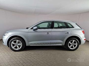 AUDI Q5 40 TDI MHEV Business Sport quattro S troni