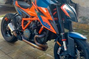 KTM 1290 SuperDuke R 