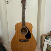 Chitarra acustica Yamaha
