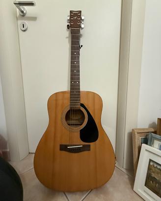 Chitarra acustica Yamaha