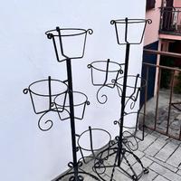 Porta fiori in ferro battuto