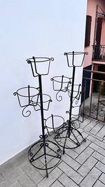 Porta fiori in ferro battuto