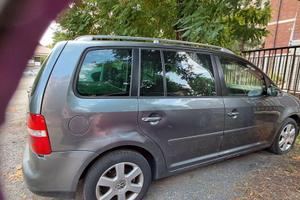 Touran 7 posti ,euro 4 ,diesel
