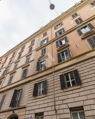 4 LOCALI A ROMA