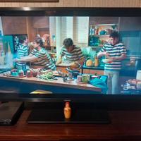 TV Smart Wi-Fi Samsung 32" in perfette condizioni