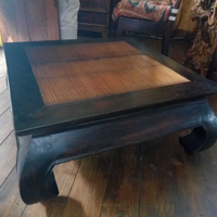 Tavolino porta elettroniche