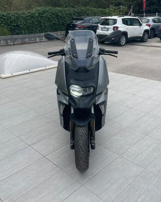 BMW C400X
