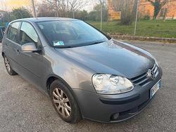 VOLKSWAGEN Golf BENZINA/GPL 1.6 5p. senza nessun