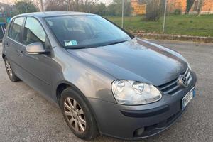 VOLKSWAGEN Golf BENZINA/GPL 1.6 5p. senza nessun