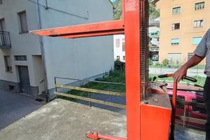 Muletto transpallet elettrico 220 V