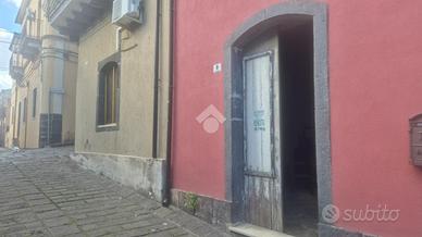 2 LOCALI A SANT'ALFIO