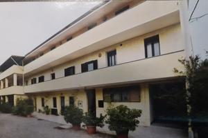 Caseggiato indipendente a oleggio (no)