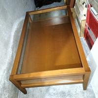 Massiccio e Robusto Tavolo Tavolino Vetrina