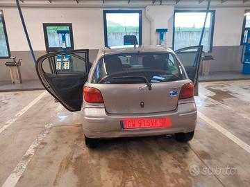 Yaris 1.0 per neo patentati