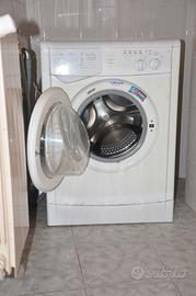Lavatrice Indesit modello WIL66