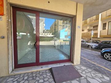 NEGOZIO A BELLARIA-IGEA MARINA