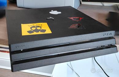 PS4 Pro da 1TB.