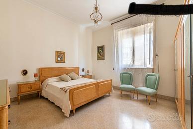 Camera da letto sala da pranzo  letto  armadio mob