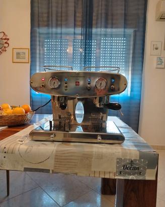 Macchina da caffè illy x2. 1