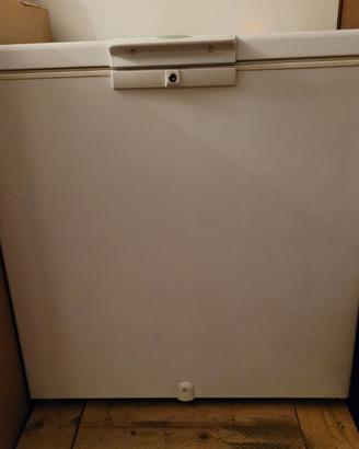 Freezer a pozzetto funzionante