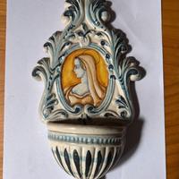 Acquasantiera in ceramica