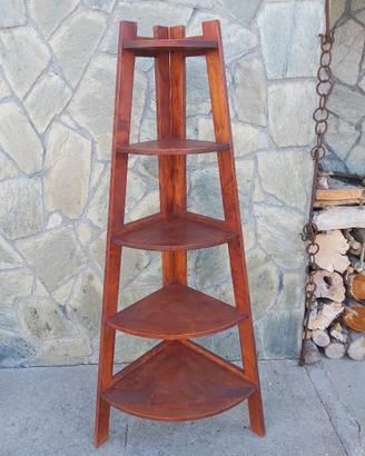 Angoliera in legno