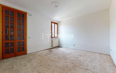 Casa Indipendente con giardino privato a Quingento