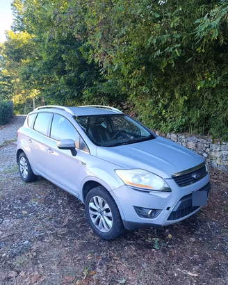 kuga 4x4 gancio traino 