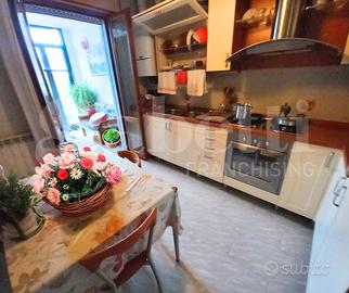 Villa a schiera a pochi metri dal mare [3472]