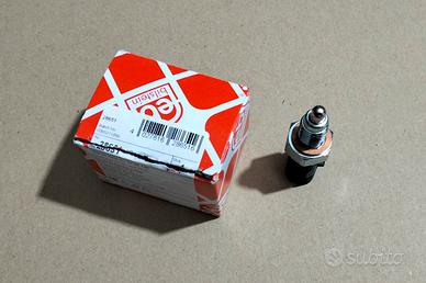 Interruttore luce retromarcia Opel Meriva B