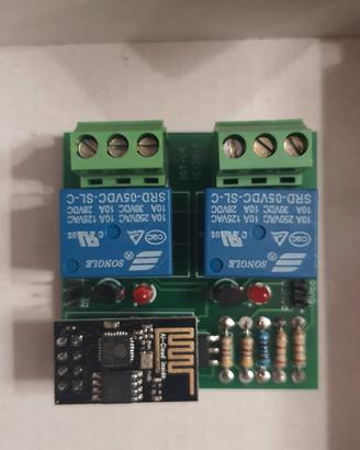 IOT scheda relè con esp8266 
