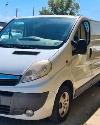 Opel Vivaro 09/2014 km 199154 unico proprietario