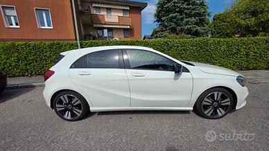 Mercedes-Benz Classe A 180d Automatic – 10/2017