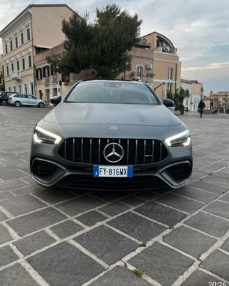 Mercedes benzina cla amg 45s 