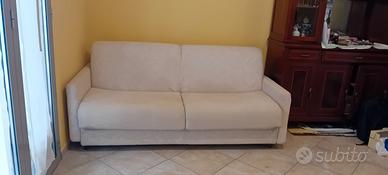 Divano letto matrimoniale