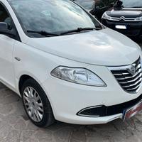 Lancia Ypsilon 1.2 69 CV 5 porte S&S Platinum