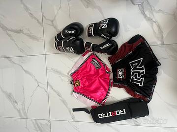attrezzatura kick boxe