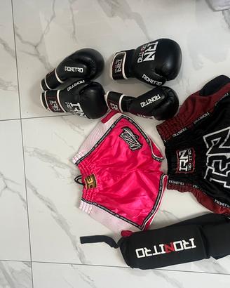 attrezzatura kick boxe