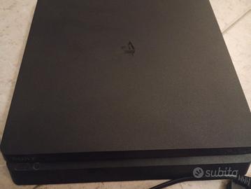 PlayStation 4 Slim 500GB + giochi