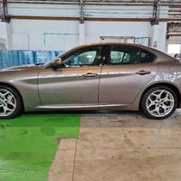 ALFA ROMEO GIULIA 2.2 Turbo AT8 160CV Executive 4 