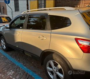 Nissan qashaqi 7 posti 