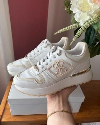 Scarpe donna. Guess