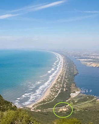 Villa nel parco del Circeo a 100 m mare