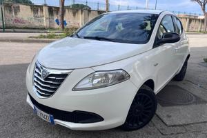 Lancia Ypsilon 1.2 B/GPL ELEFANTINO ROSA 2013