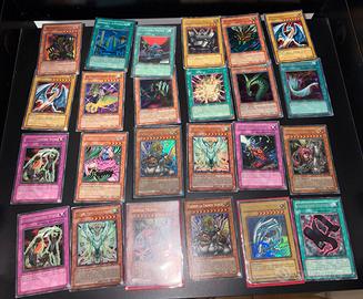 Lotto carte Yu-Gi-Oh e Duel Masters vintage miste