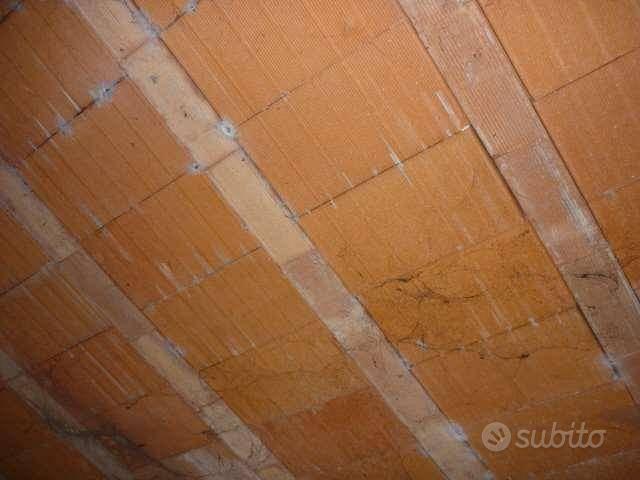 Rustico / Casale di 114 m² con 2 locali a Bientina - Altro