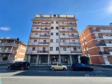 Appartamento di 80 m² con 4 locali e box auto a Vi