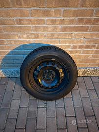 4 gomme invernali nuove con cerchi in ferro R14