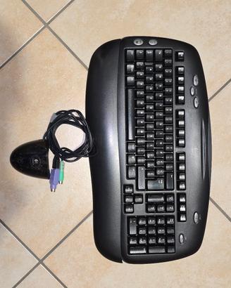 Tastiera logitech  a filo per pc