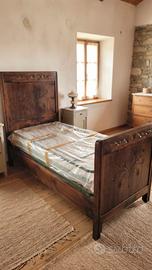 Letto Singolo Antico in Legno Massello Finemente I